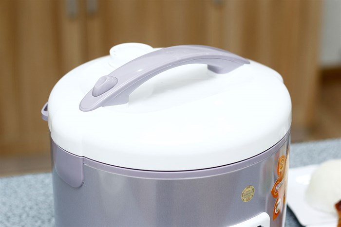 Nồi cơm điện Goldsun 1.8 lít ARC-G18SA2 Màu Xám