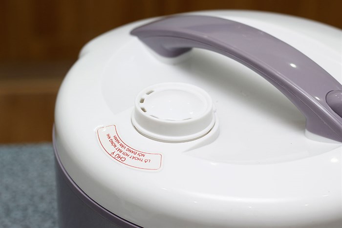 Nồi cơm điện Goldsun 1.8 lít ARC-G18SA2 Màu Xám