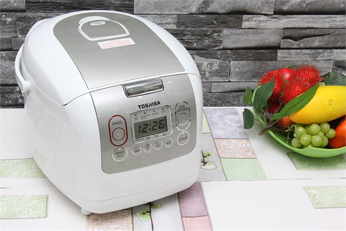 Nồi cơm điện Toshiba RC-18NMF(WT)V 1.8 lít Màu Trắng