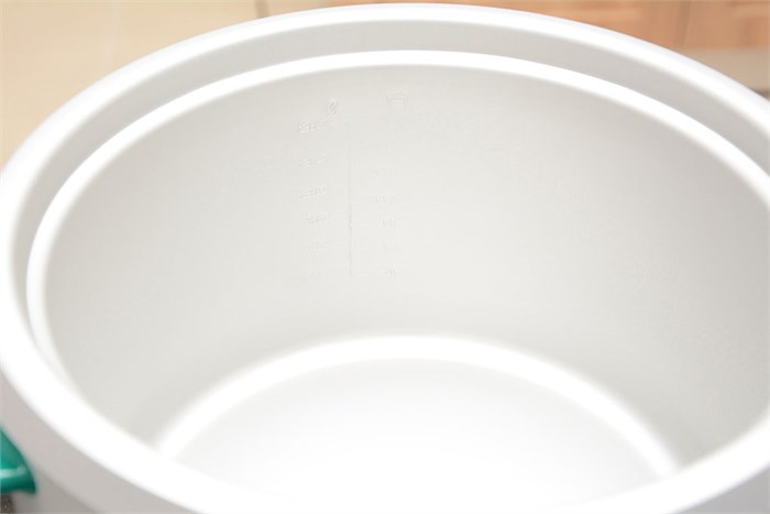 Nồi cơm điện Sharp 2.8 lít KSH-228V Màu Trắng