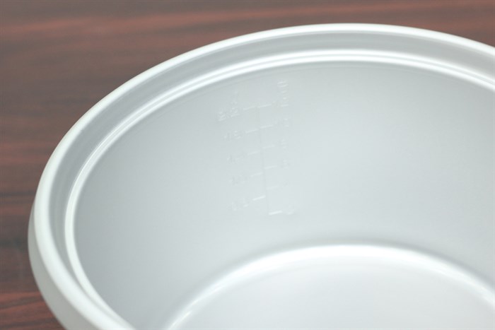 Nồi cơm điện Sharp 2.2 lít KSH-222V Màu Trắng