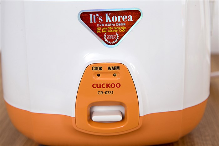 Nồi cơm nắp gài Cuckoo 0.5 lít CR-0331 Màu Cam