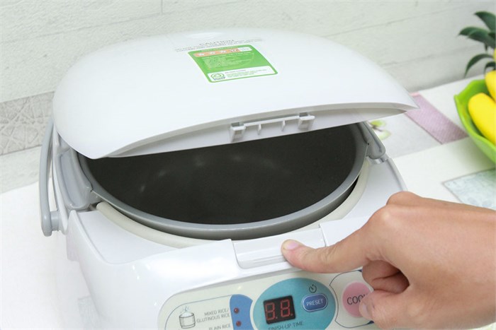 Nồi cơm điện tử Sharp KS-ZT10V Màu Trắng