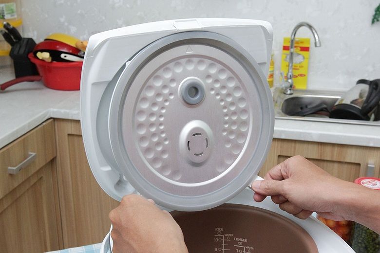 Nắp vung có thể tháo rời, dễ lau chùi Nắp vung có thể tháo rời, dễ lau chùi