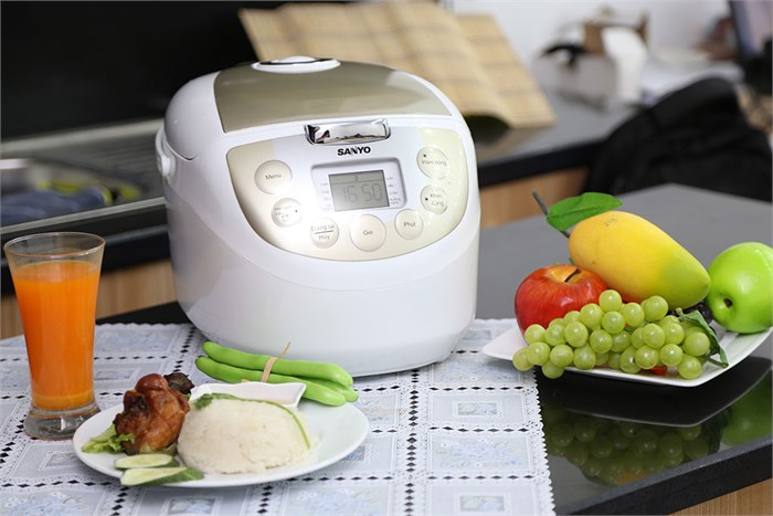 Nồi cơm điện Sanyo 1.8 lít ECJ-M200 Màu Trắng