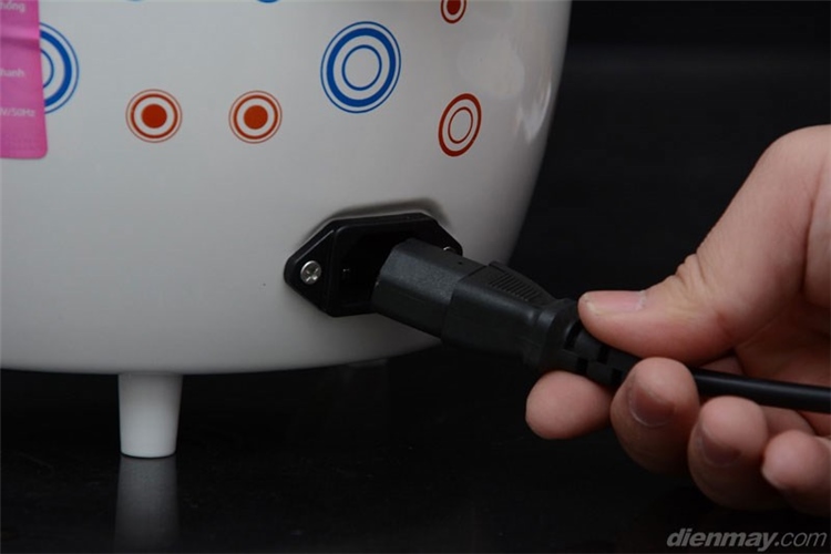 Nồi cơm điện Delites RC12R1 1,2 lít Màu Trắng