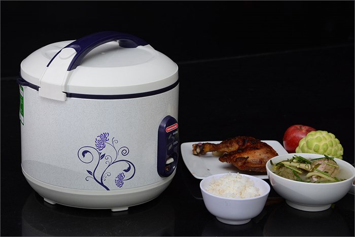 Nồi cơm điện Sunhouse 1.8 lít SH 869 Màu Trắng