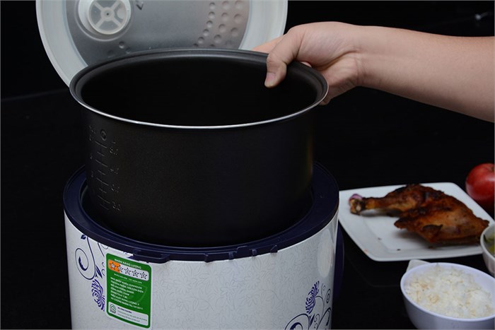 Nồi cơm điện Sunhouse 1.8 lít SH 869 Màu Trắng