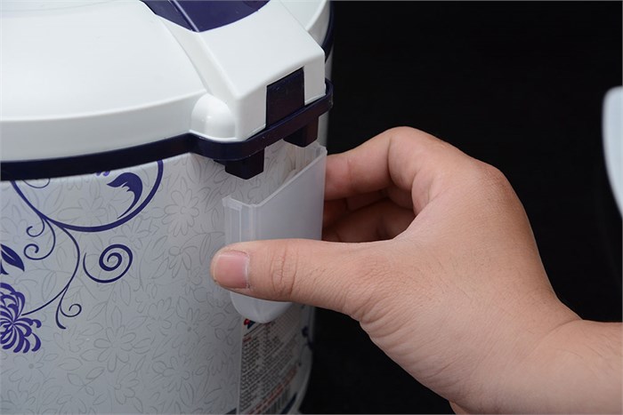 Nồi cơm điện Sunhouse 1.8 lít SH 869 Màu Trắng