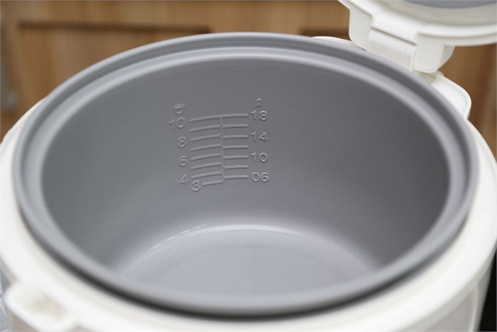 Nồi cơm điện Sharp 1.8 lít KS-182ETV Màu Trắng - Xanh