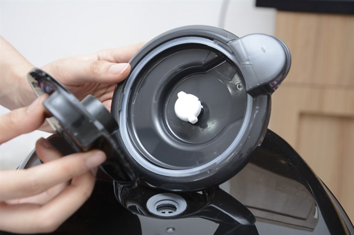 Nồi cơm điện Hitachi 1.8 lít XMC18Y Màu Đen