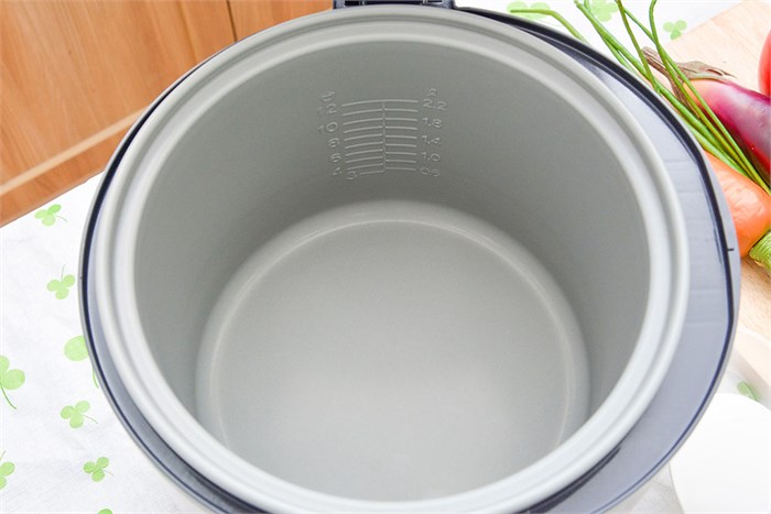 Nồi cơm nắp gài Sharp 2.2 lít KS-R231STV Màu Xám