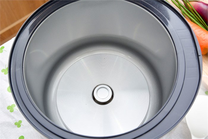 Nồi cơm nắp gài Sharp 2.2 lít KS-R231STV Màu Xám