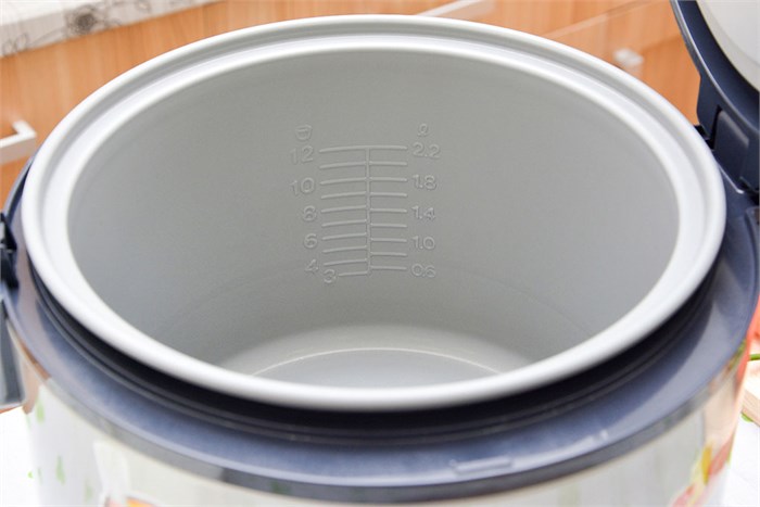 Nồi cơm nắp gài Sharp 2.2 lít KS-R231STV Màu Xám