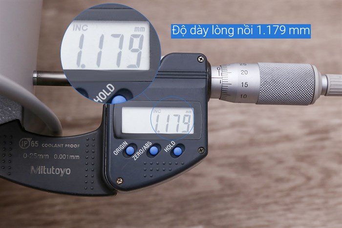 Nồi cơm nắp gài Sharp 2.2 lít KS-R231STV Màu Xám