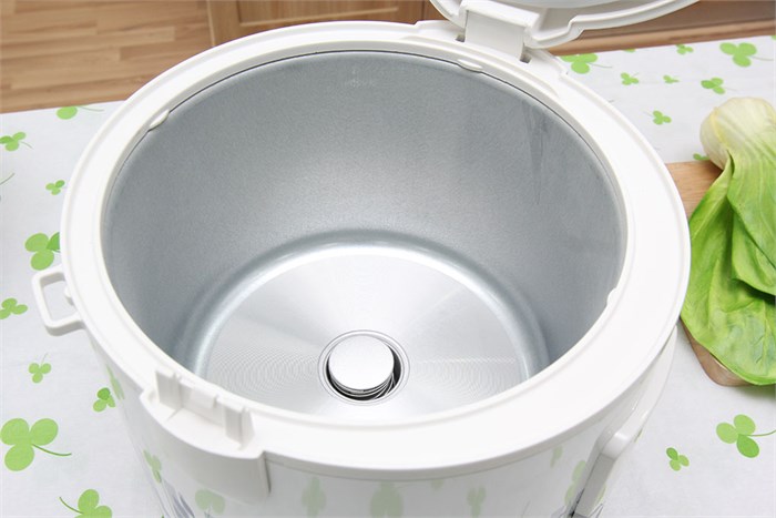 Nồi cơm nắp gài Electrolux 1.8 lít ERC2100B Màu Trắng - Xanh