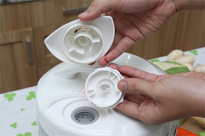 Nồi cơm điện Panasonic 1 lít SR-TEJ10 Màu Xám