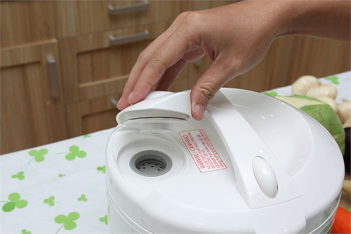 Nồi cơm điện Panasonic 1 lít SR-TEJ10 Màu Trắng