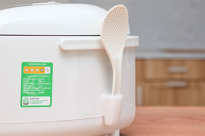 Nồi cơm điện Toshiba 1.8 lít RC-18NMF(WT)VN Màu Trắng