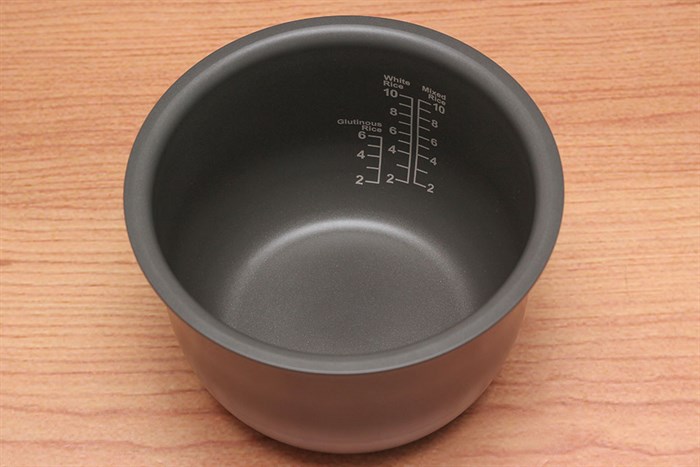 Nồi cơm điện Toshiba 1.8 lít RC-18NMF(WT)VN Màu Trắng