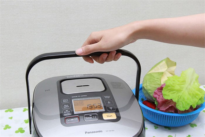 Nồi cơm cao tần Panasonic 1.8 lít SR-HB184KRA Màu Đen