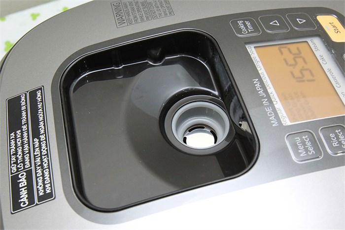 Nồi cơm cao tần Panasonic 1.8 lít SR-HB184KRA Màu Đen