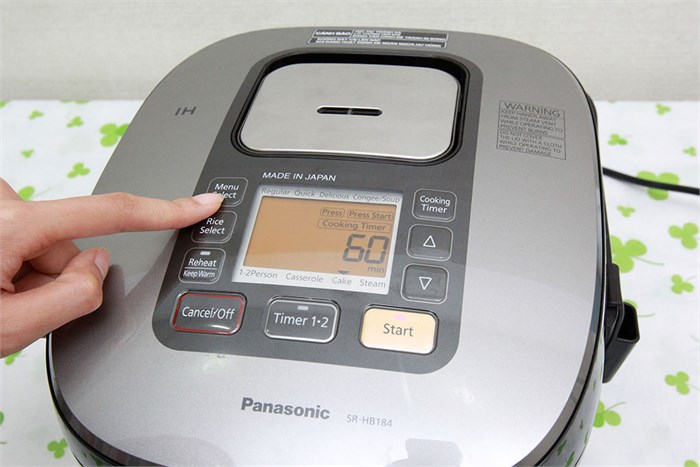 Nồi cơm cao tần Panasonic 1.8 lít SR-HB184KRA Màu Đen