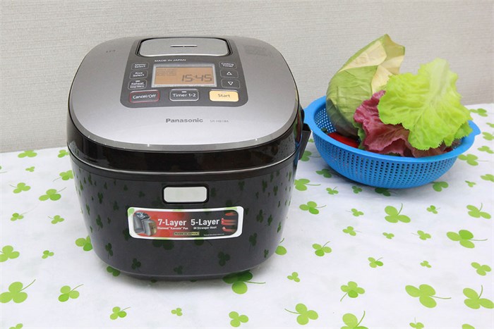 Nồi cơm cao tần Panasonic 1.8 lít SR-HB184KRA Màu Đen