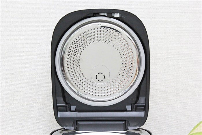 Nồi cơm cao tần Panasonic 1.8 lít SR-HB184KRA Màu Đen