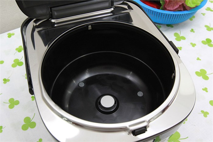 Nồi cơm cao tần Panasonic 1.8 lít SR-HB184KRA Màu Đen