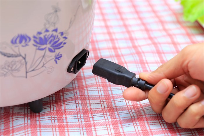 Nồi cơm điện Happycook 2.5 lít HCR-519D Màu Trắng - Xám