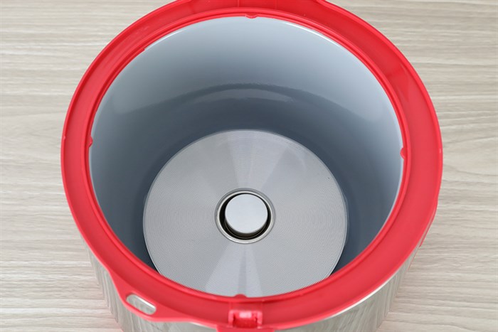 Nồi cơm nắp gài Sunhouse 1.8 lít SHD 18S Màu Xám - Đỏ