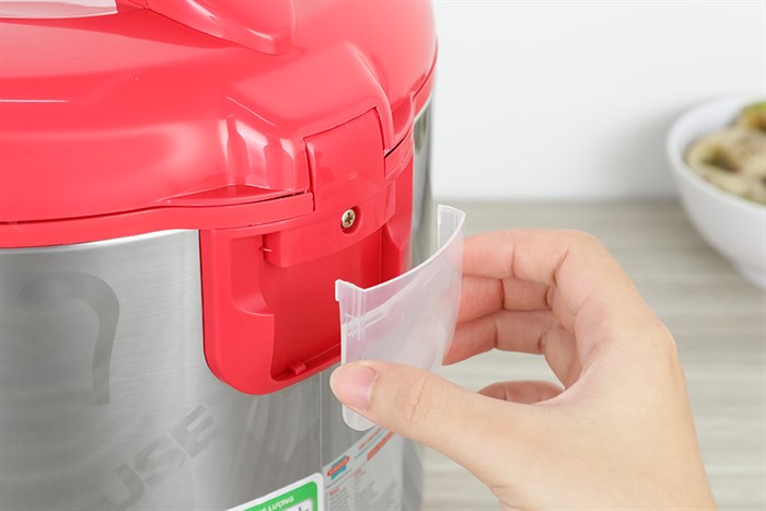 Nồi cơm nắp gài Sunhouse 1.8 lít SHD 18S Màu Xám - Đỏ