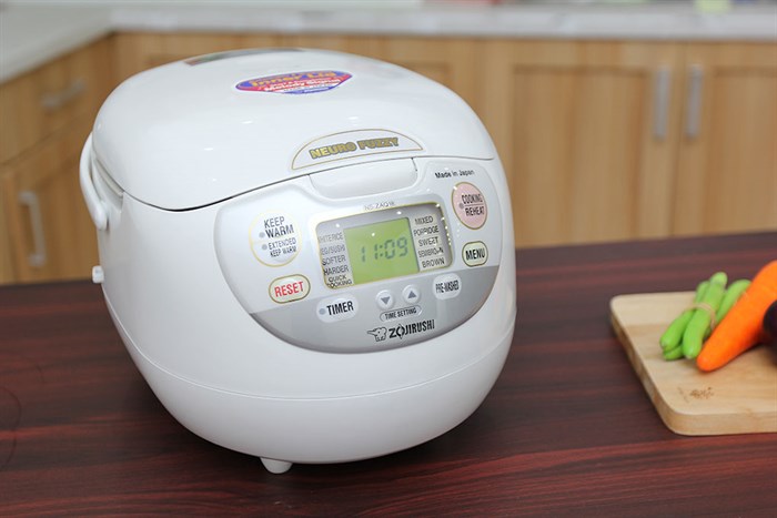 Nồi cơm điện Zojirushi 1.8 lít ZONC-NS-ZAQ18 Màu Trắng