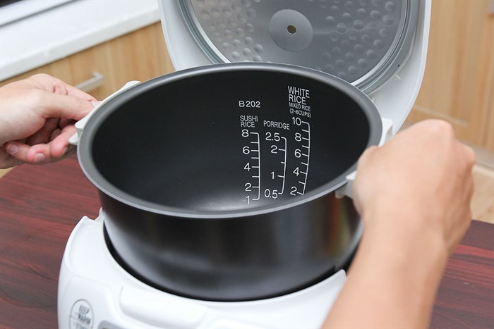 Nồi cơm điện Zojirushi 1.8 lít ZONC-NS-ZAQ18 Màu Trắng