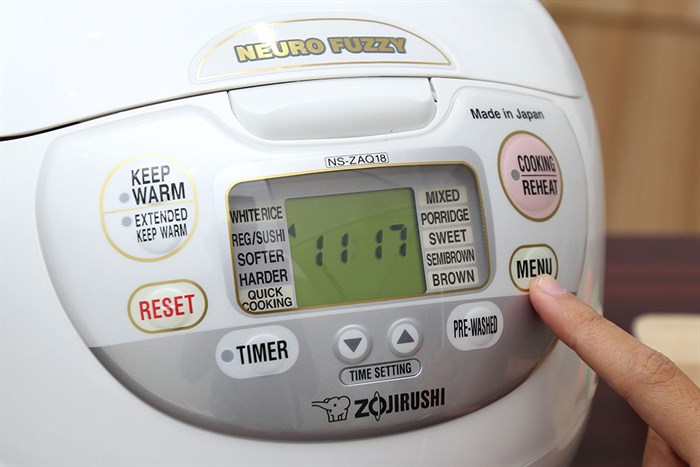 Nồi cơm điện Zojirushi 1.8 lít ZONC-NS-ZAQ18 Màu Trắng