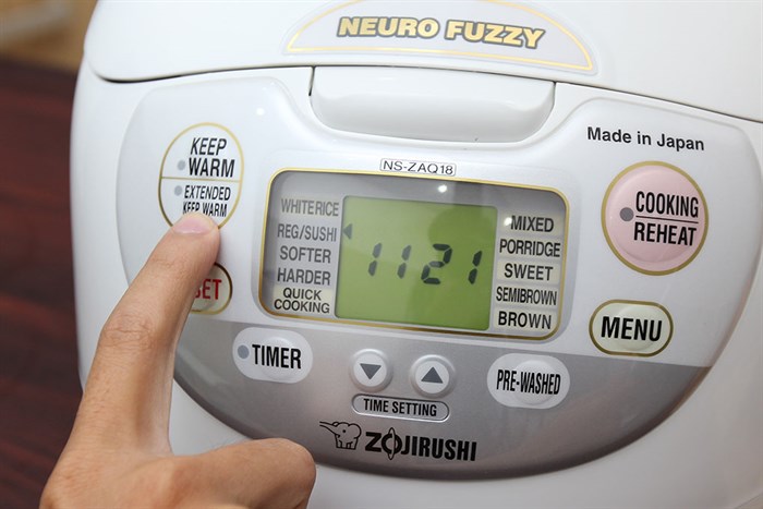 Nồi cơm điện Zojirushi 1.8 lít ZONC-NS-ZAQ18 Màu Trắng