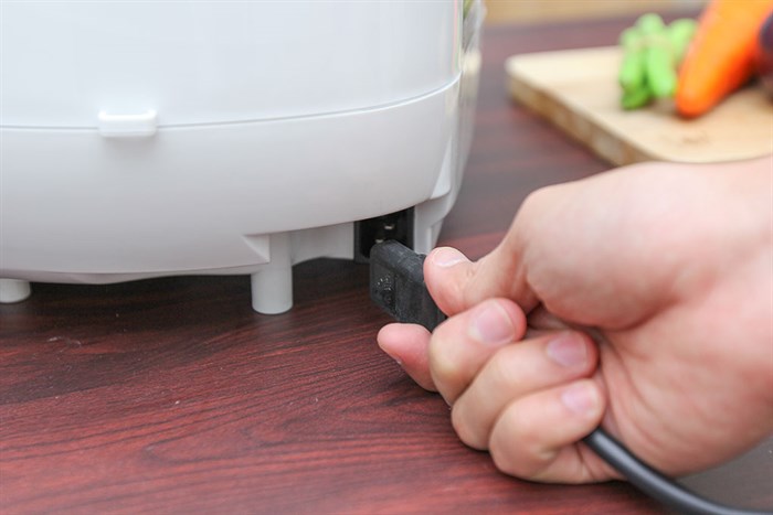 Nồi cơm điện Zojirushi 1.8 lít ZONC-NS-ZAQ18 Màu Trắng