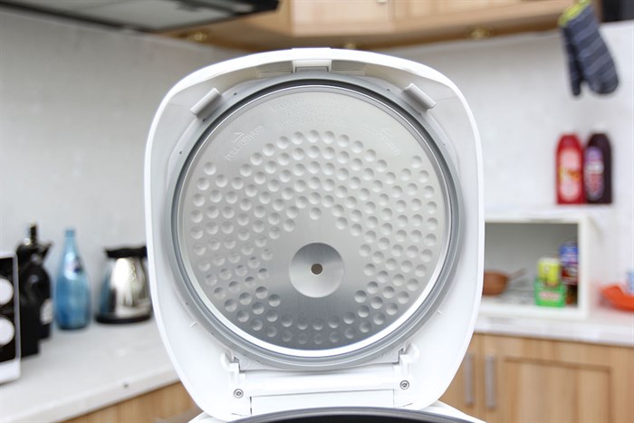 Nồi cơm điện Zojirushi 1.8 lít ZONC-NS-ZAQ18 Màu Trắng