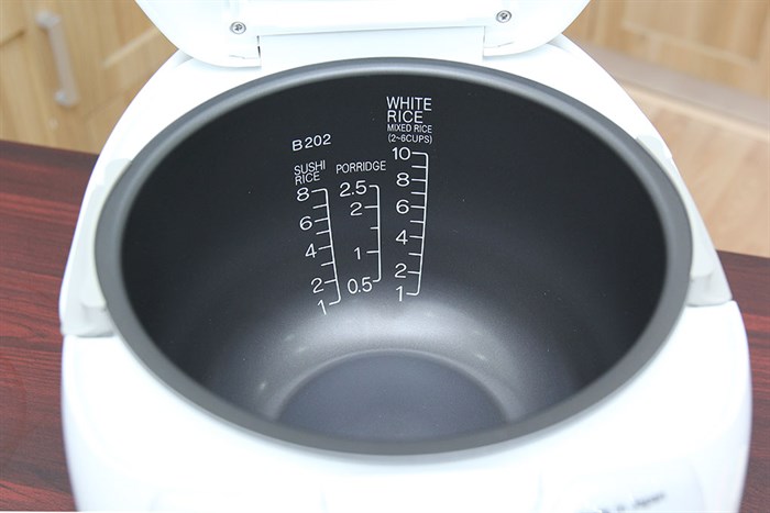 Nồi cơm điện Zojirushi 1.8 lít ZONC-NS-ZAQ18 Màu Trắng