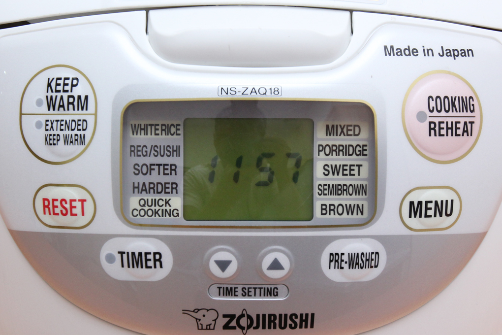 Nồi cơm điện tử Zojirushi 1.8 lít ZONC-NS-ZAQ18