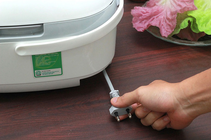 Dây điện thiết kế dạng rút tiện lợi