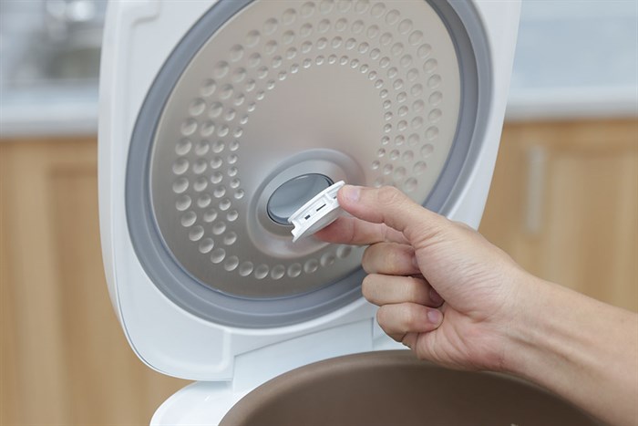 Nồi cơm điện tử Philips 1.8 lít HD3130 Màu Trắng - vàng đồng