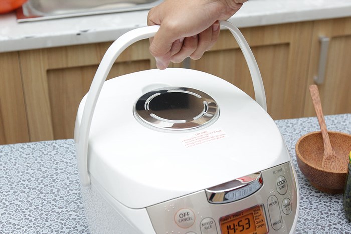 Nồi cơm điện tử Toshiba 1.0 lít RC-10NAF(W)VN Màu Trắng - Hồng