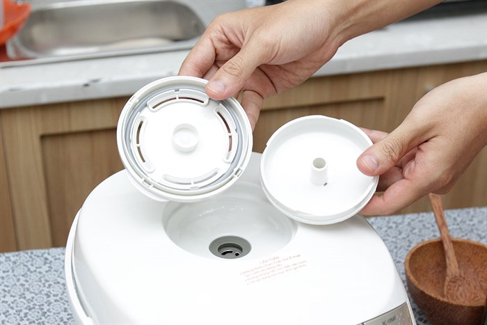 Nồi cơm điện tử Toshiba 1.0 lít RC-10NAF(W)VN Màu Trắng - Hồng