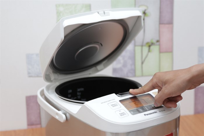 Nồi cơm điện tử Panasonic 1.8 lít SR-ZG185SRAM Màu Trắng