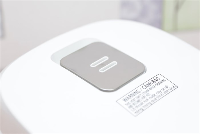 Nồi cơm điện tử Panasonic 1.8 lít SR-ZG185SRAM Màu Trắng