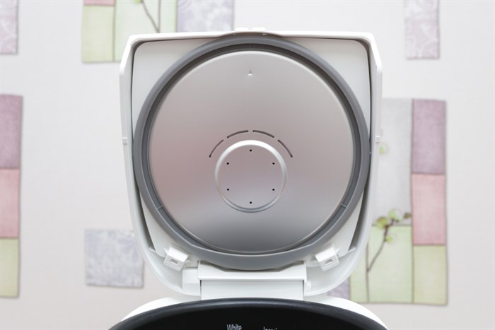 Nồi cơm điện tử Panasonic 1.8 lít SR-ZG185SRAM Màu Trắng