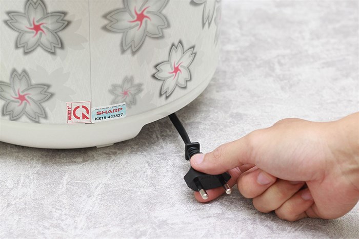 Nồi cơm nắp gài Sharp 1.8 lít KS-N182ETV Màu Xám