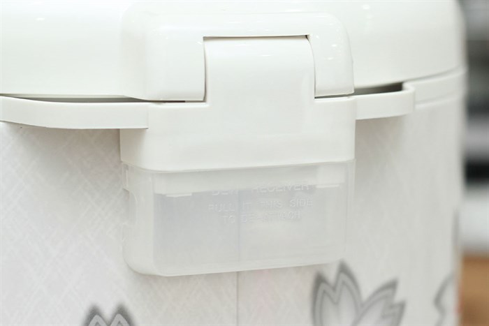 Nồi cơm nắp gài Sharp 1.8 lít KS-N182ETV Màu Xám